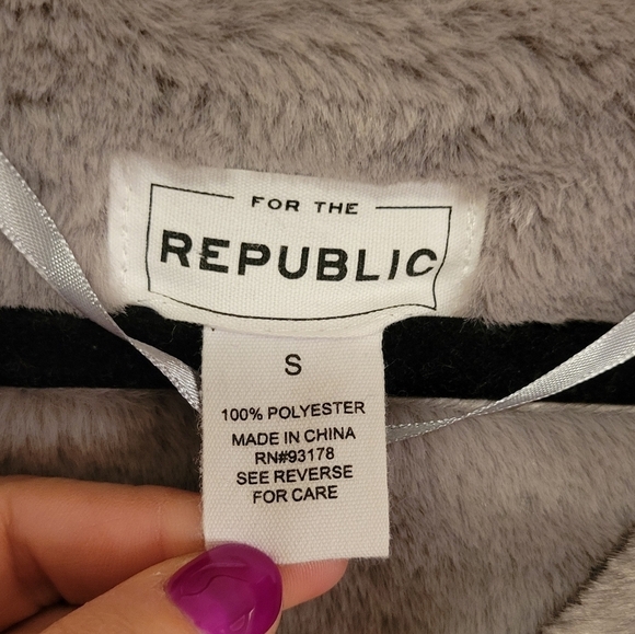 For the Republic Long Length Faux Suede Fur Lined Coat with Hood Gray Size Small - Picture 4 of 11